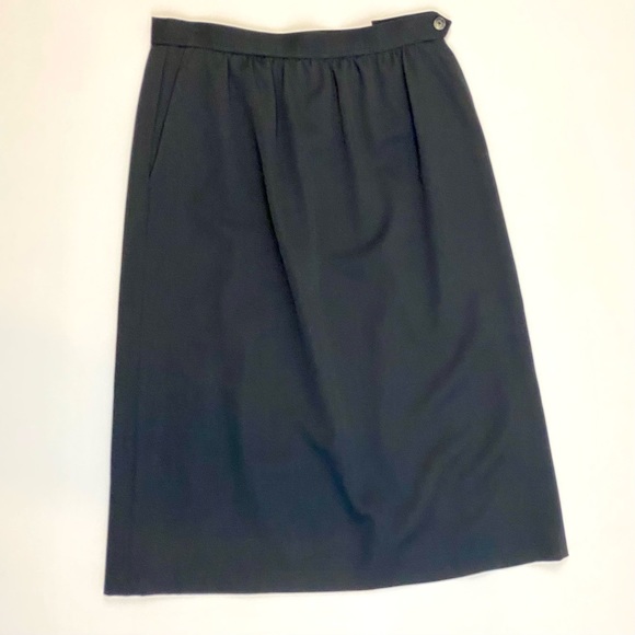 Vintage Sophisticated Editions 100% Wool Black NWOT midi Skirt. Size 12 Petite. - Picture 7 of 7
